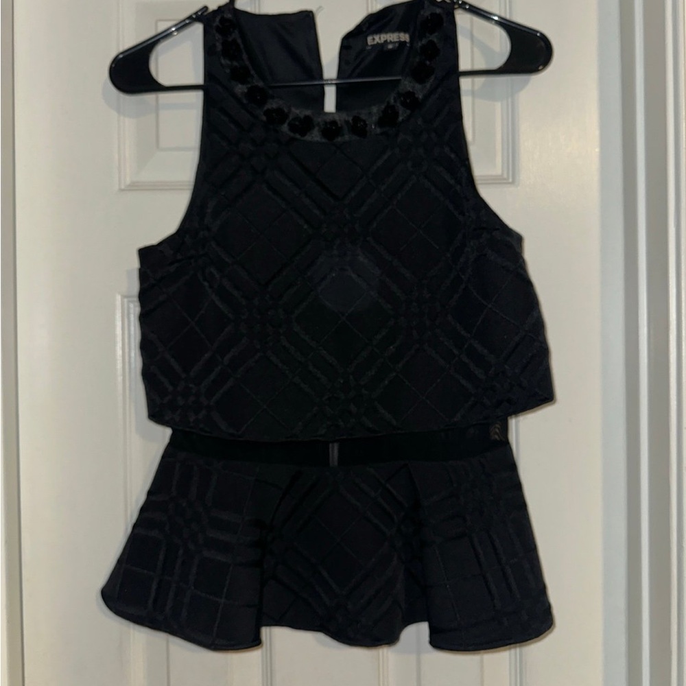 Express Black Top